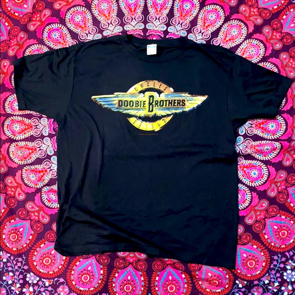 1989 Doobie Brothers Cycles Concert T-shirt. XL